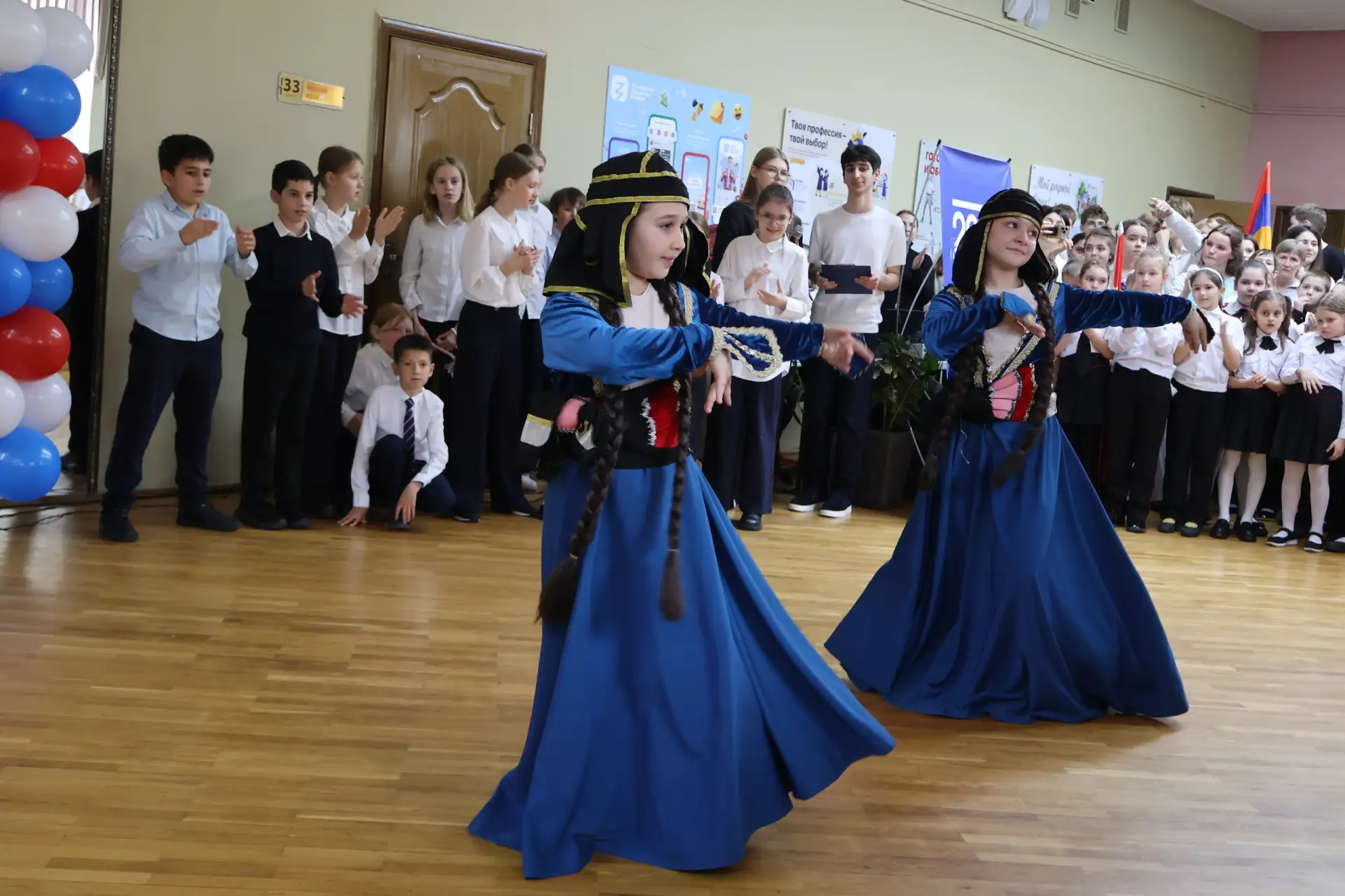Сегодня наш лицей на несколько часов превратился в пестрый калейдоскоп культур, традиций и улыбок.  