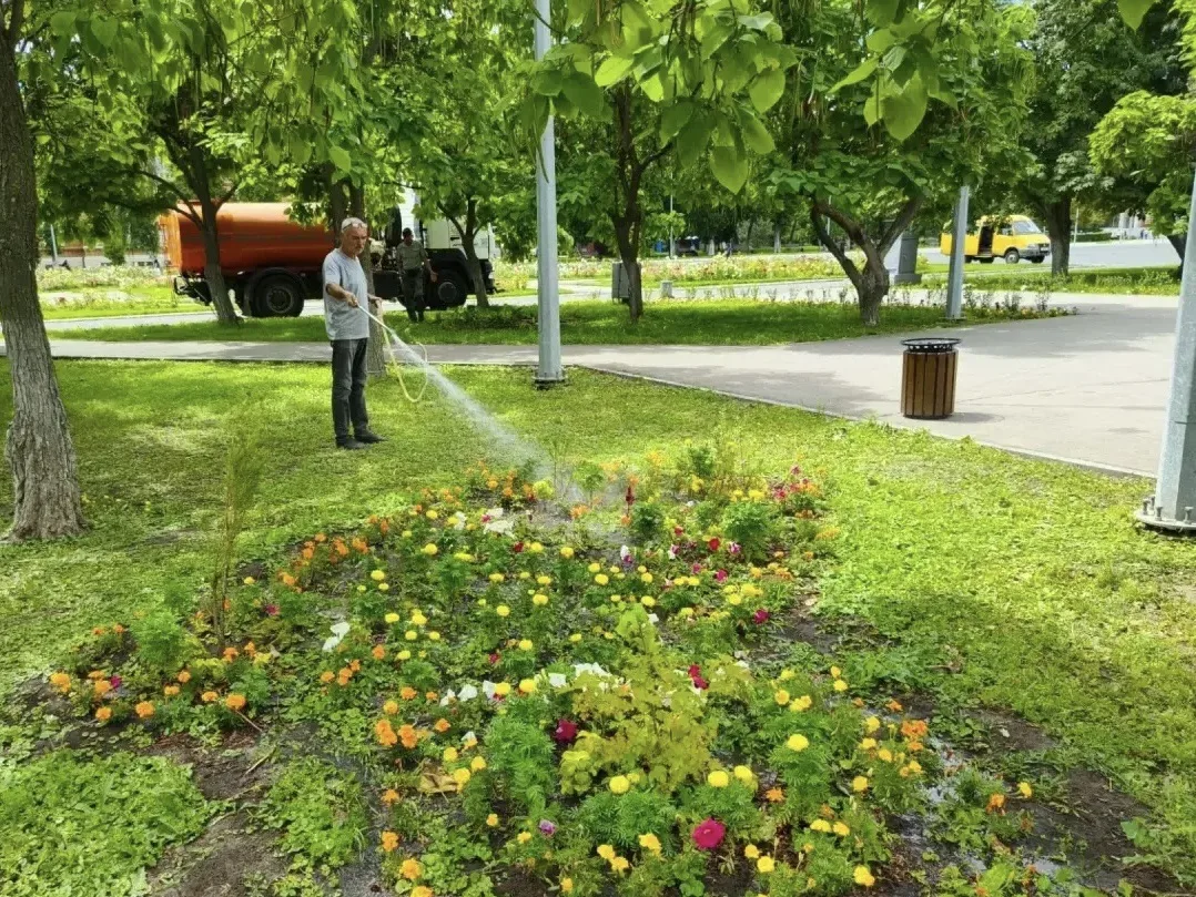 🌿Уборка города

Коммунальные службы осуществляют уборку дорог и тротуаров, мойку и ремонт остановоч