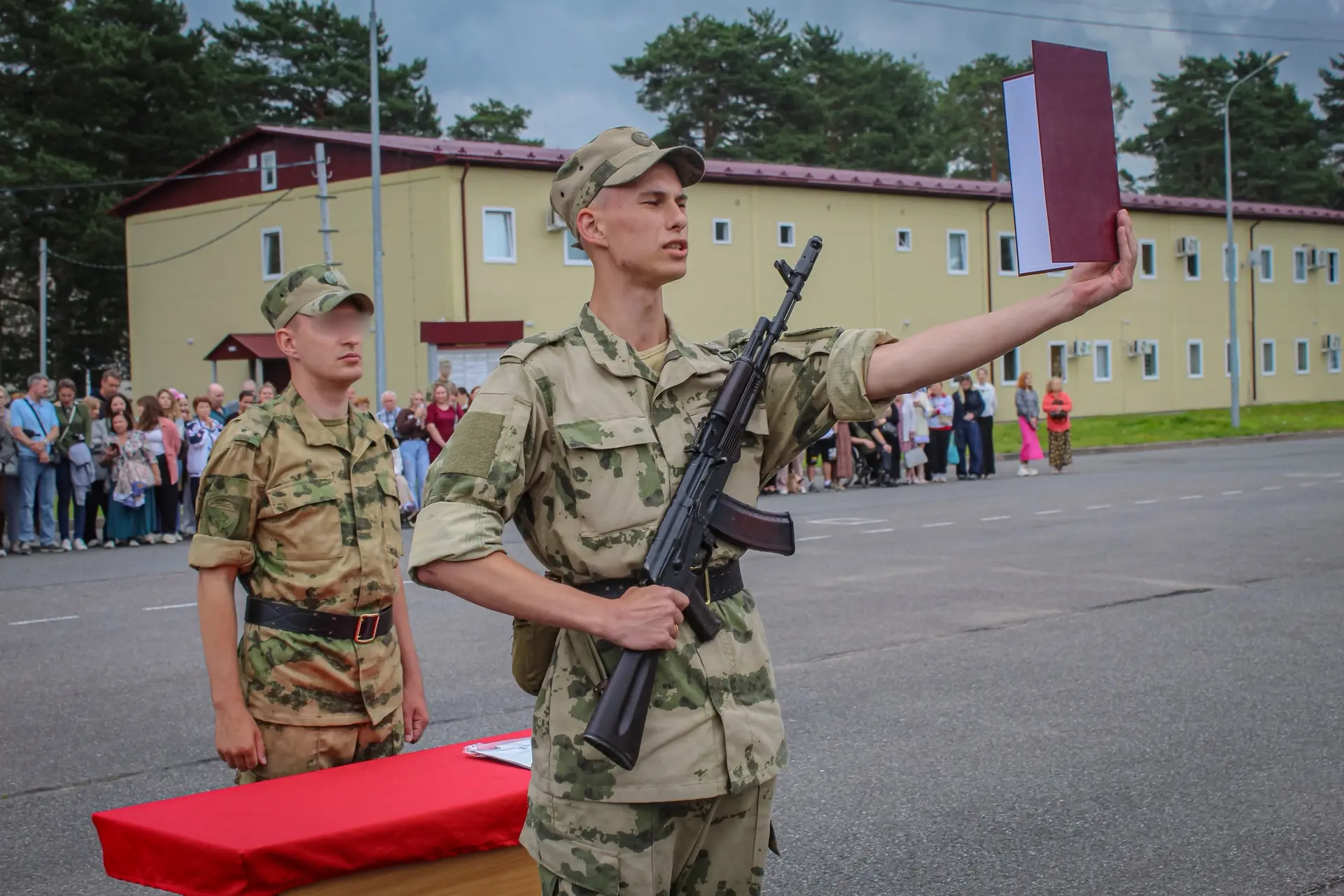 🫡В Ленинградской области состоялась торжественная церемония принятия Военной присяги военнослужащим