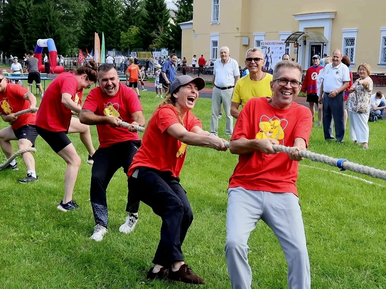 🏆 Профсоюзная команда вышла на старт спортивного фестиваля в Железногорске
