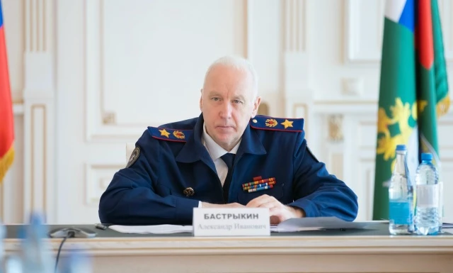 В конце прошлой недели сильно перебравший боровчанин пришёл с ножом в местный магазин и...