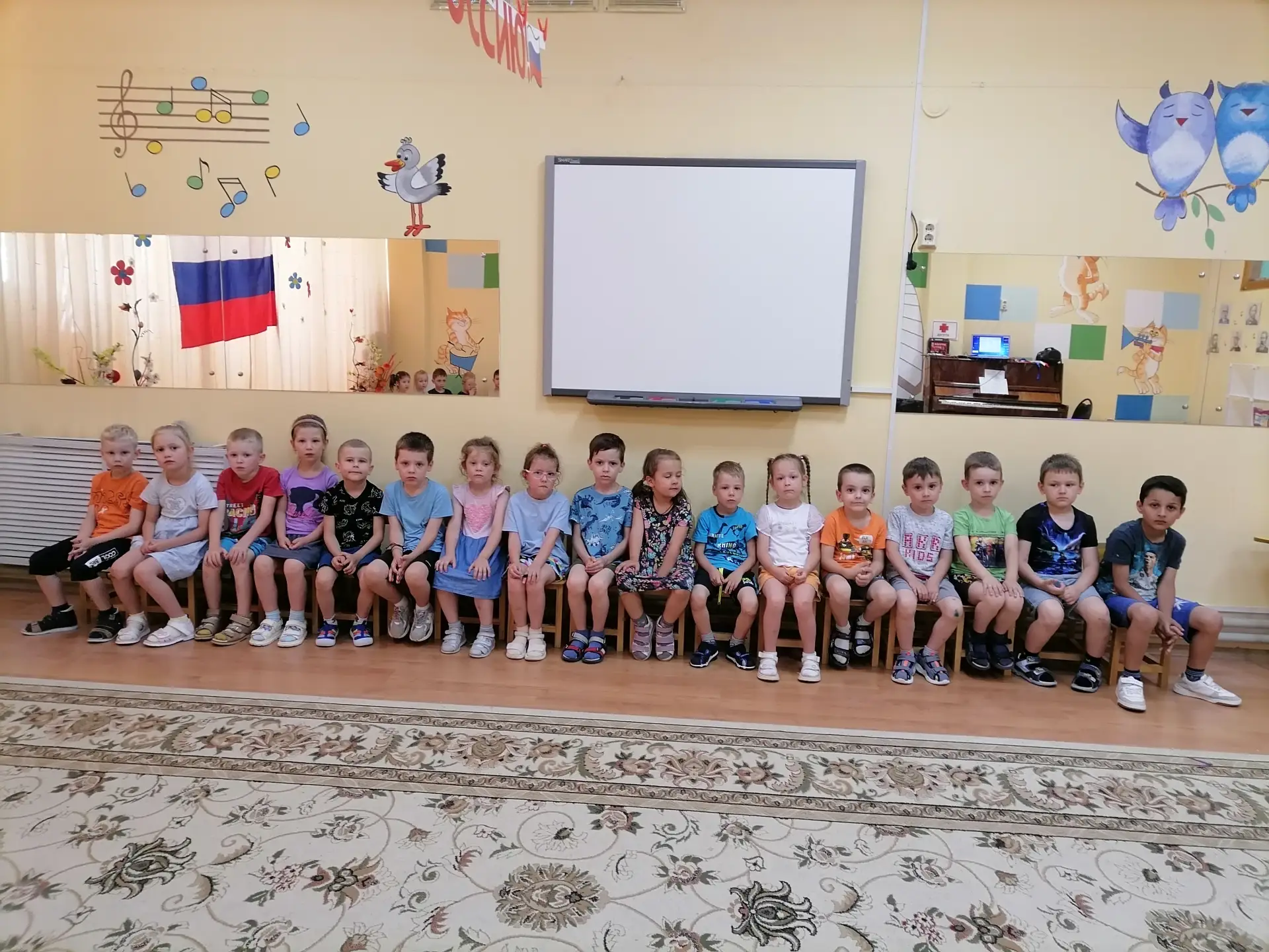 🇷🇺 12 июня — ДЕНЬ РОССИИ! 🇷🇺
В детском саду прошёл праздничный день, посвящённый Дню России! 
Эт