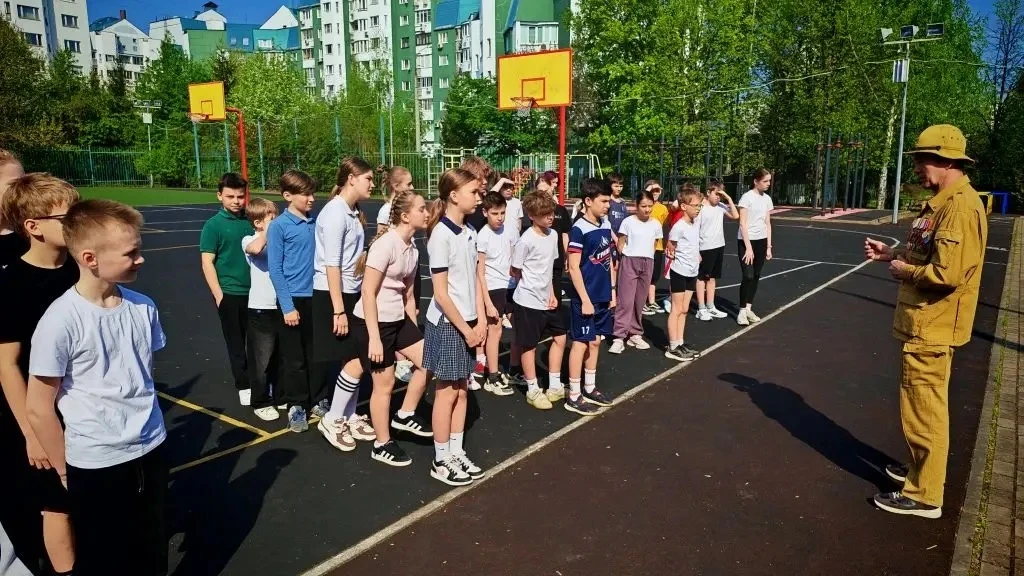 🏃‍♂️💥 Один промах — и ещё круг! В школе прошёл настоящий биатлон на скорость, выдержку и точность  ❄