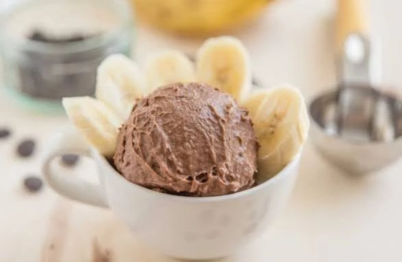 Банановое мороженое с шоколадной пастой 💟

👩‍🍳Ингредиенты:

✅ Спелые бананы — 6 штук
✅ Шоколадная