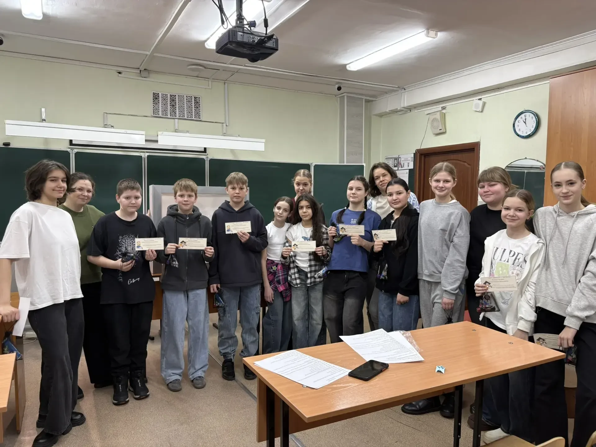 🎭 14 марта в нашей школе прошло увлекательное творческое мероприятие «Театр теней на английском язык