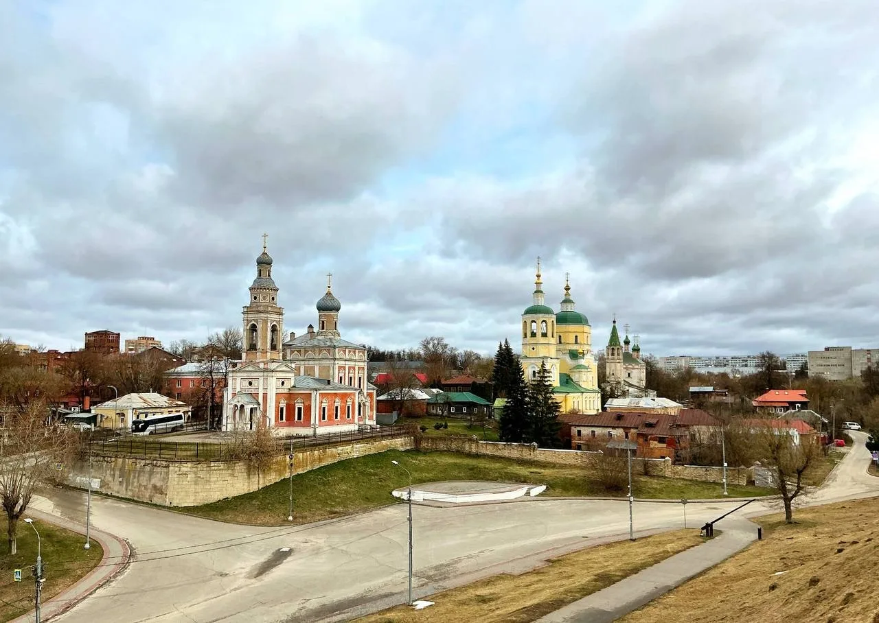 Серпухов  «Был в Серпухове, ел там биток с луком. Больше ничего не могу сказать об этом городе», — н