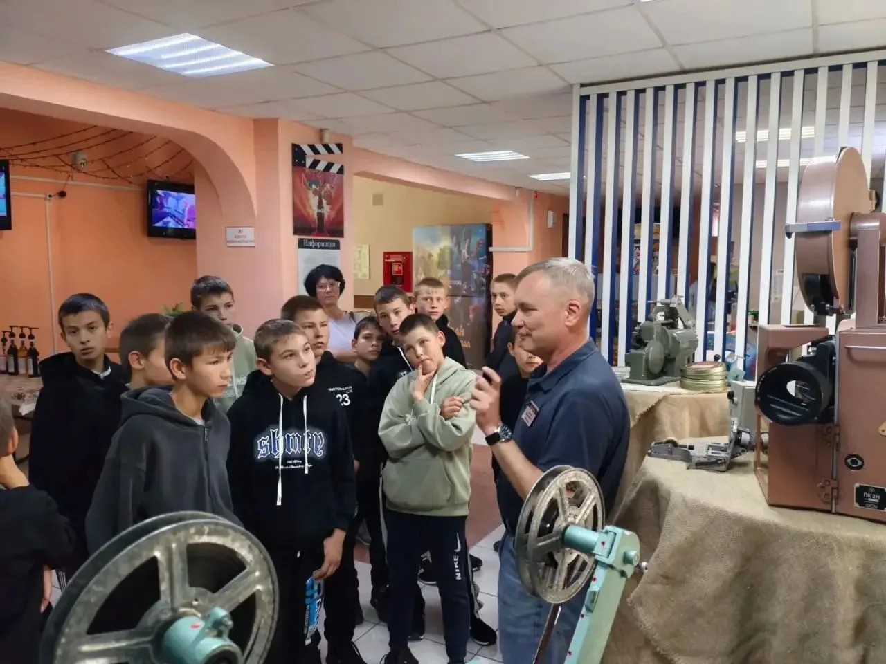 ⚡️Воспитанники детского центра «Подсолнух» (с.Урульга) побывали в кинотеатре «Бригантин...