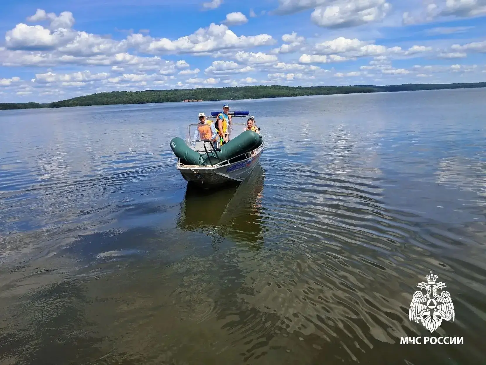 Двое молодых людей  отправились на рыбалку на Кармановское водохранилище вблизи Нефтекамска. Во врем