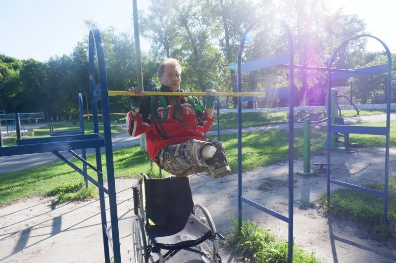 Каждое утро получателя социальных услуг Касимовского специального дома- интерната Большенко Игорь на