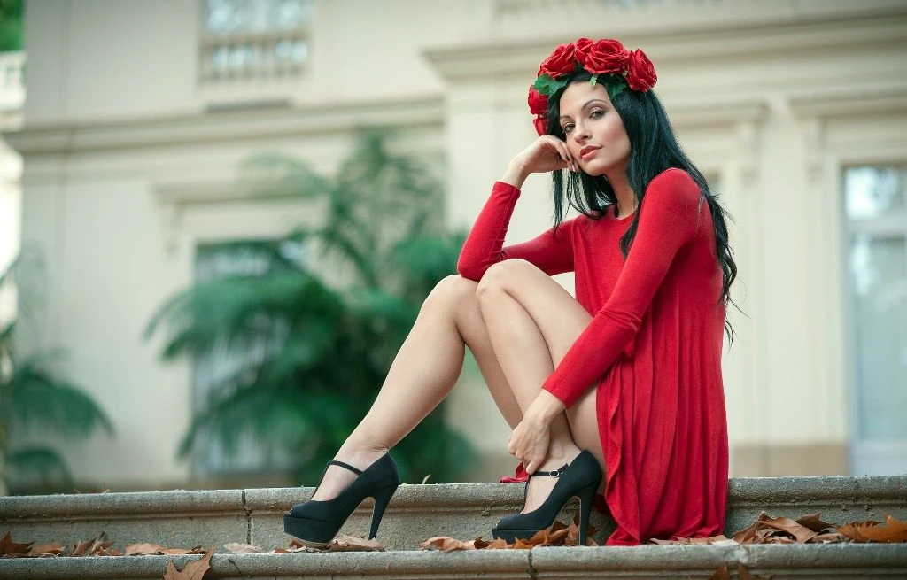 Нравится ли вам такой женский стиль без лишней вычурности? 🌿