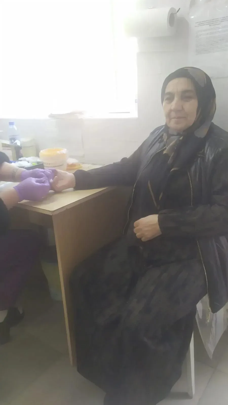 🚐 Мобильная бригада Гергебильского района доставила пожилых жителей села Аймаки на диспансеризацию  