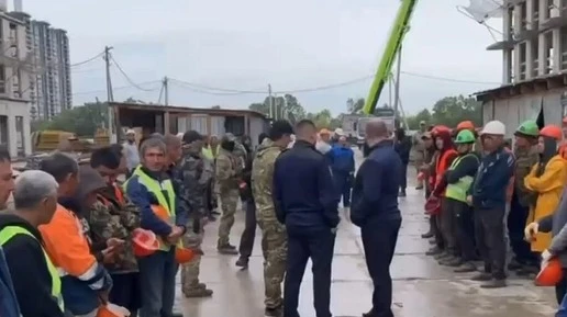 12 мигрантов-нарушителей поймали полицейские на стройке в Краснодаре