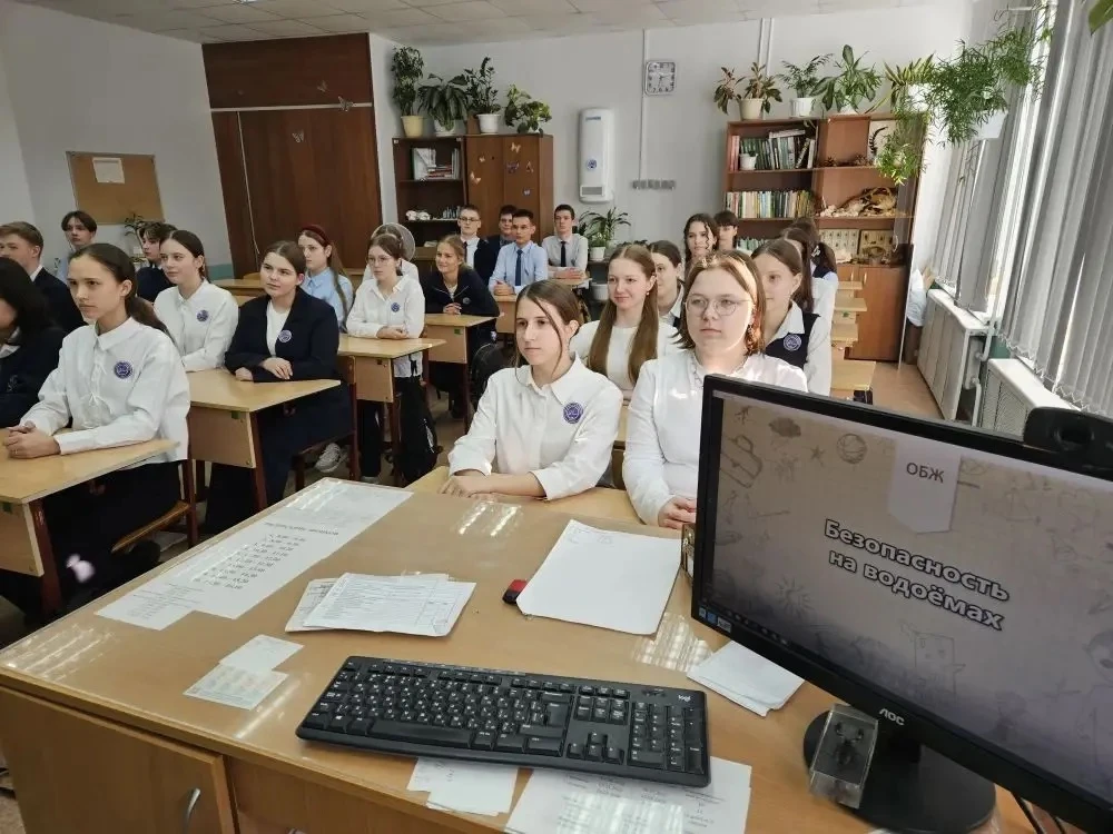 Важный разговор о безопасности 🧊  Сегодня учебный день в нашем Лицее начался с важных напоминаний. К