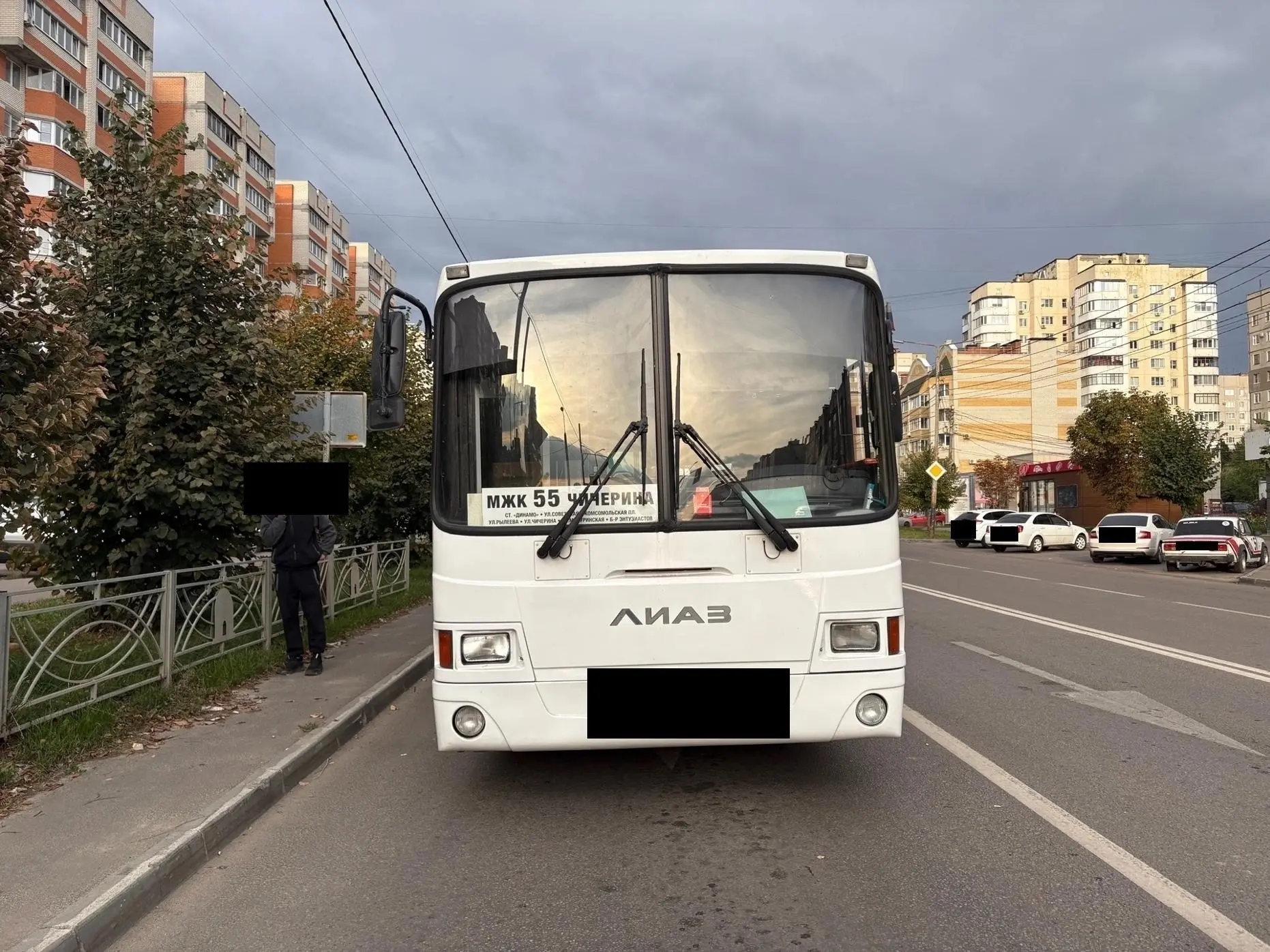 10-летняя девочка упала в салоне автобуса.