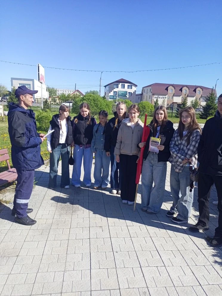 🌊📃Техника и профилактика: спасатели Карасукского ПСО испытали подводный дрон и провели беседы со шко