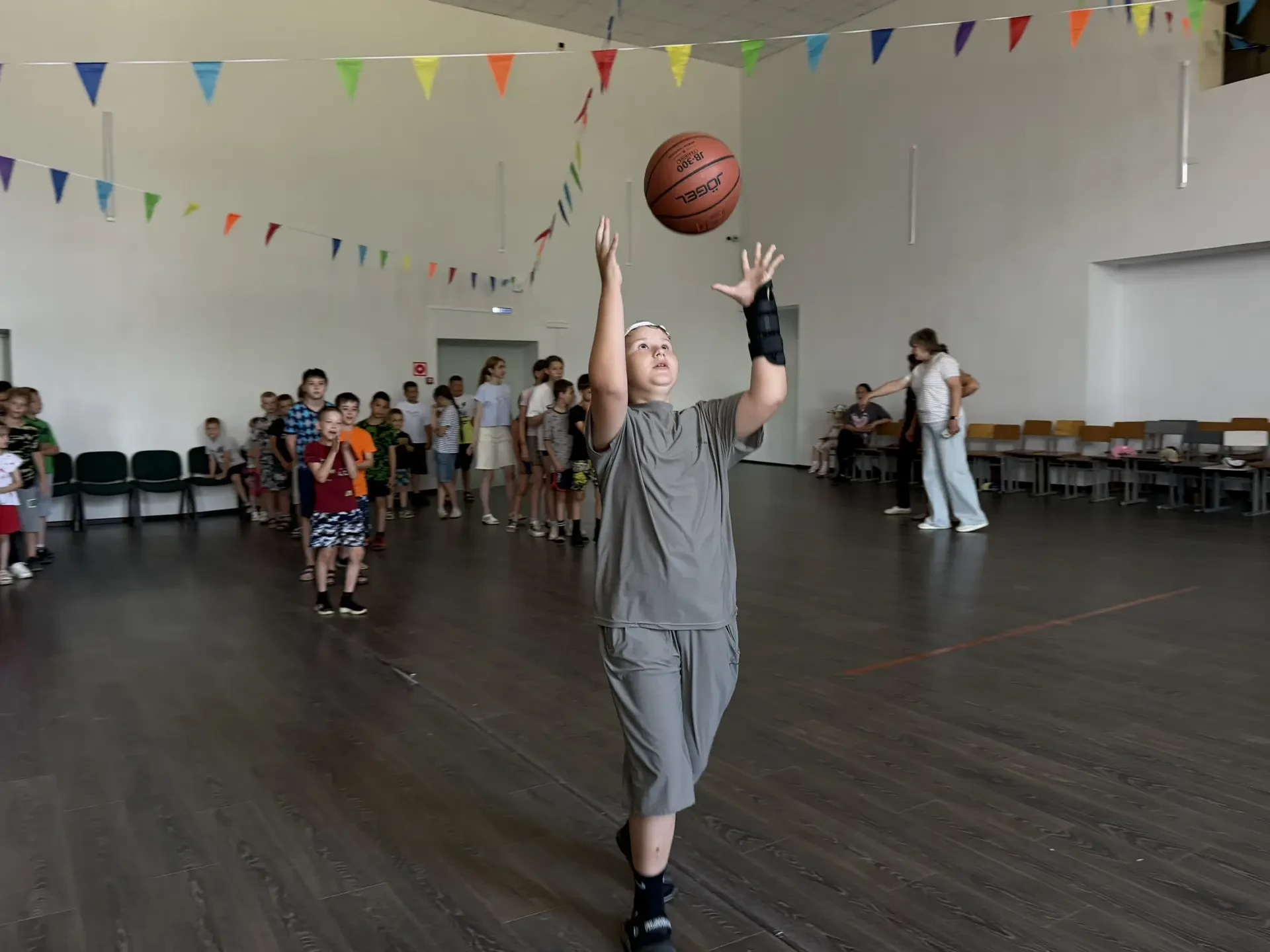 Лето, эстафеты и звонкий мяч! ☀️🏀

Лето – это не только самая теплая пора, но и время ярких приключ