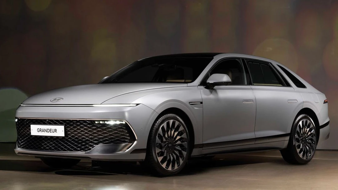 Hyundai представила обновленный Grandeur  Флагманский седан получил новый дизайн и полностью перераб