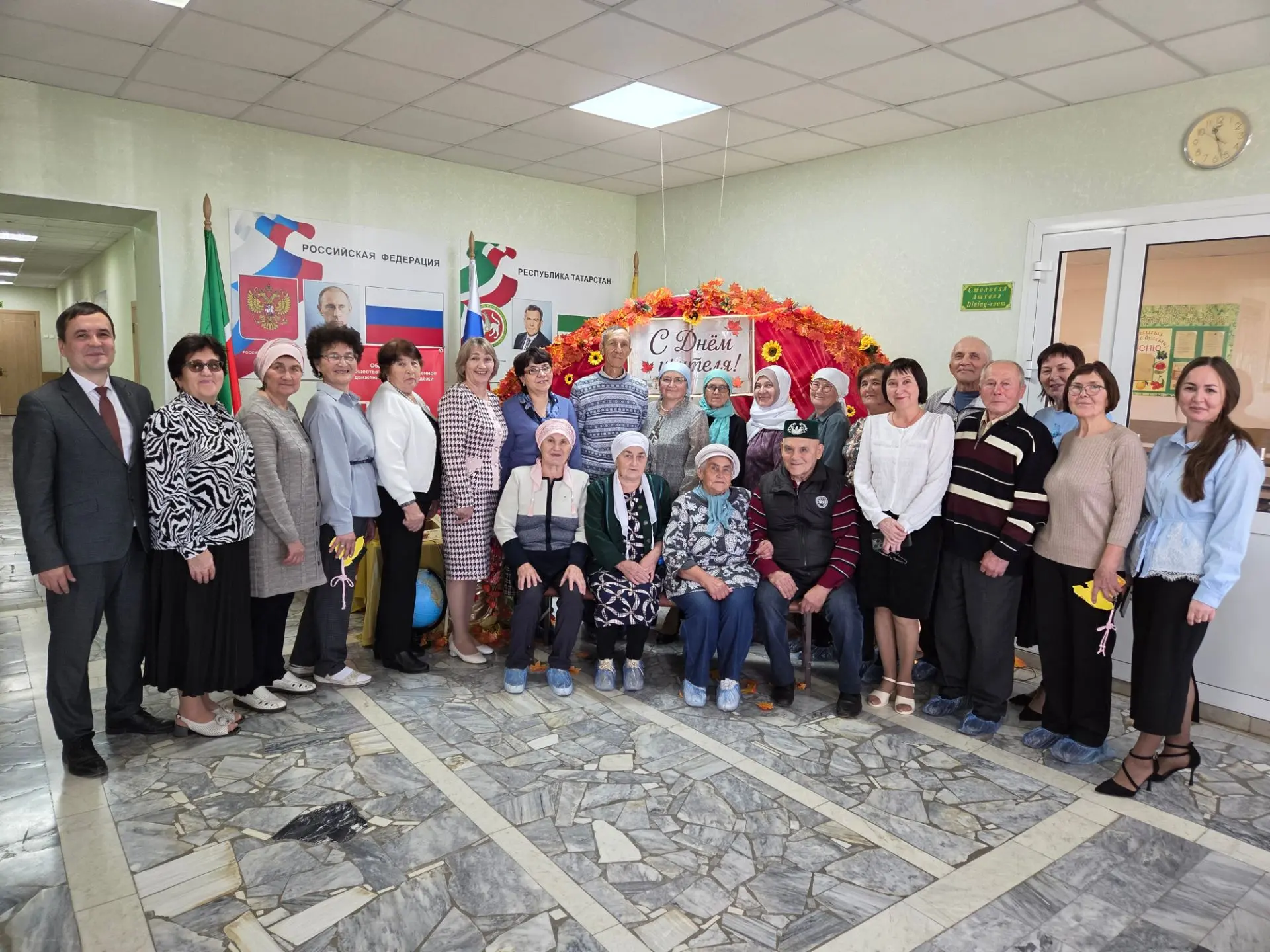 👵👴  Встреча поколений: праздник мудрости и педагогического мастерства! 🍎