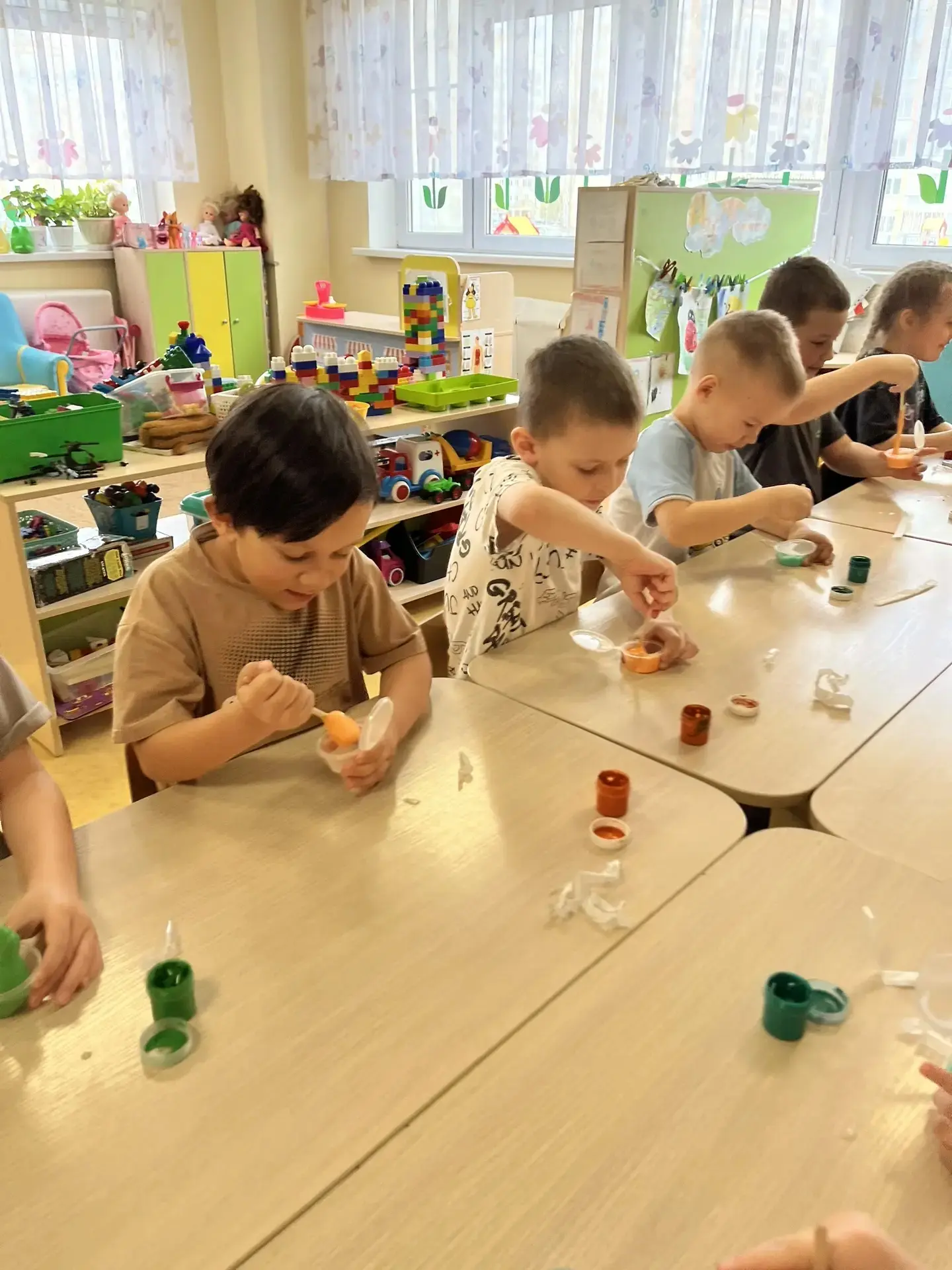 Химия — это не скучно, а очень тянуче! 🧪✨

В гостях у подготовительной группы побывал десант из СИБ