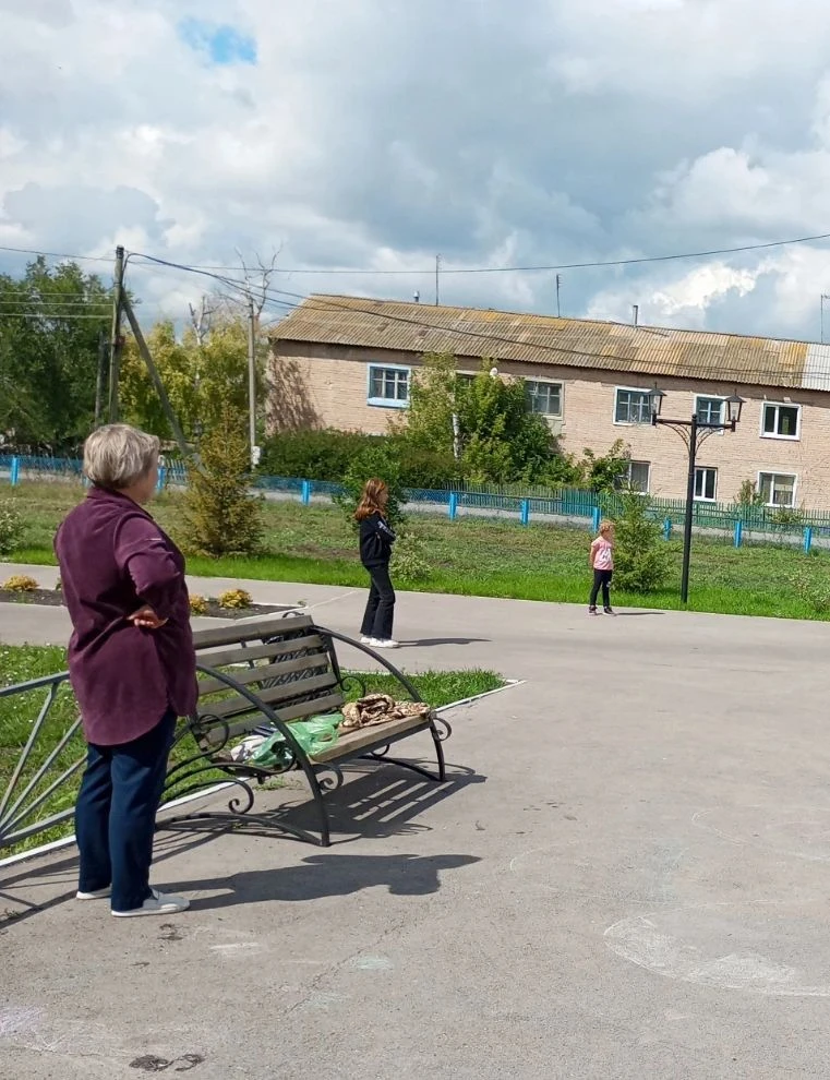 В период летних каникул школьный родительский патруль продолжает свою работу — его задача состоит в 