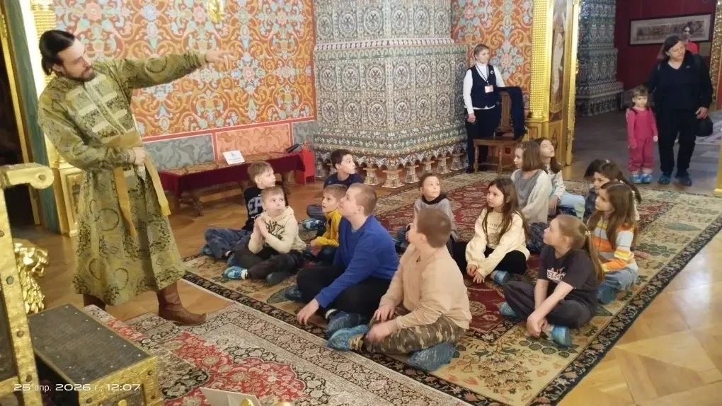Сегодня ребята из 1л3 и 2л3 провели день в настоящем дворце! 🏛  Ученики посетили музей-заповедник «К