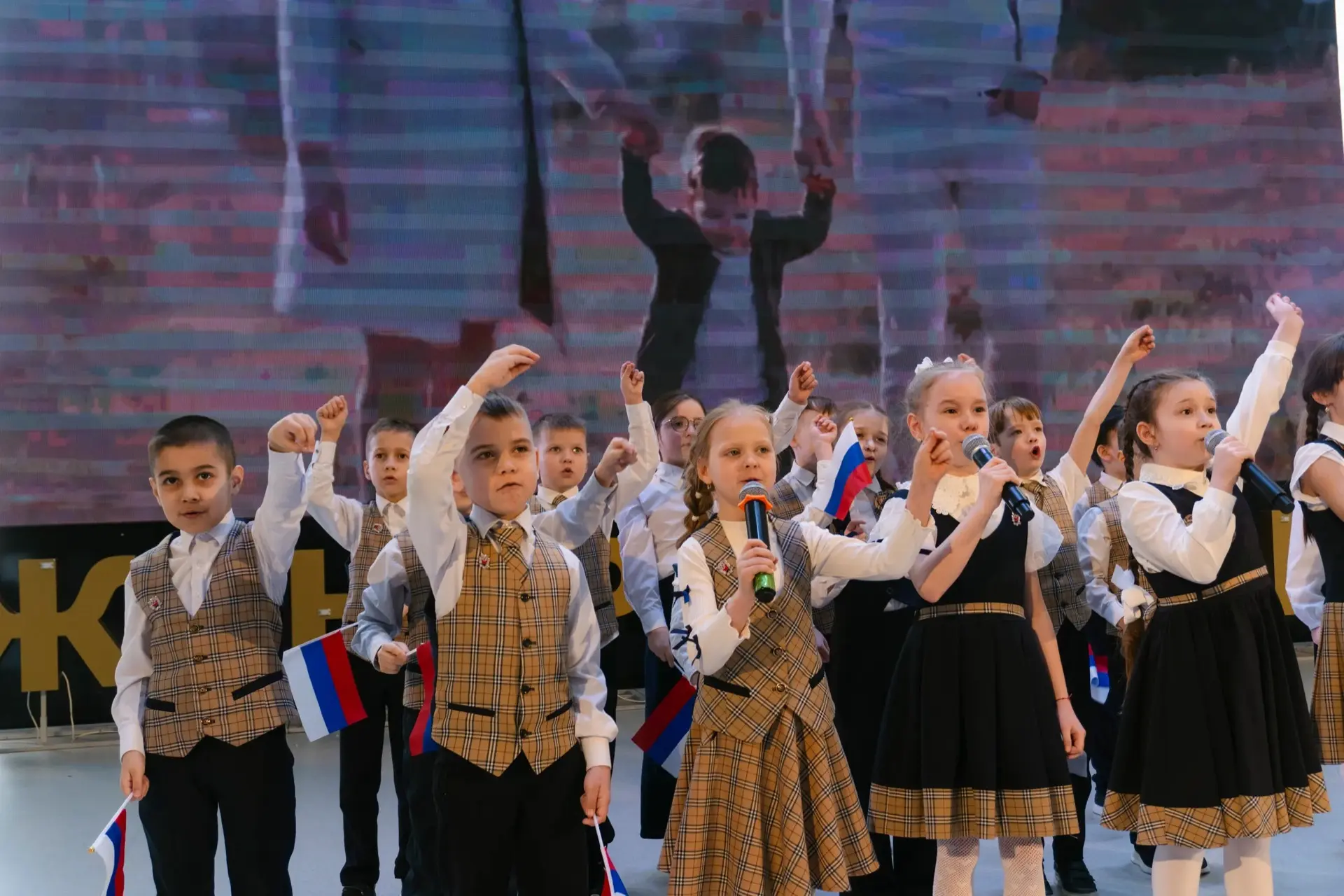 💥 Костюмы, улыбки, слаженное звучание — все было на высшем уровне! Вы вложили столько труда и энтузи