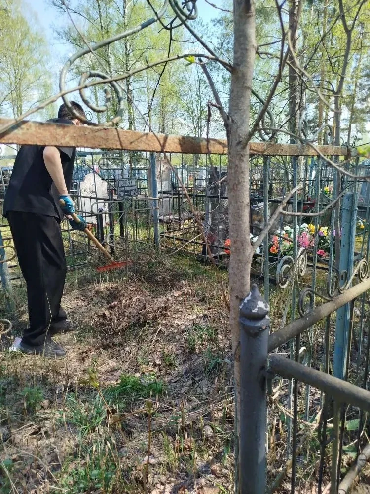 Память, которую мы бережём: как ребята привели в порядок могилы односельчан — участнико...