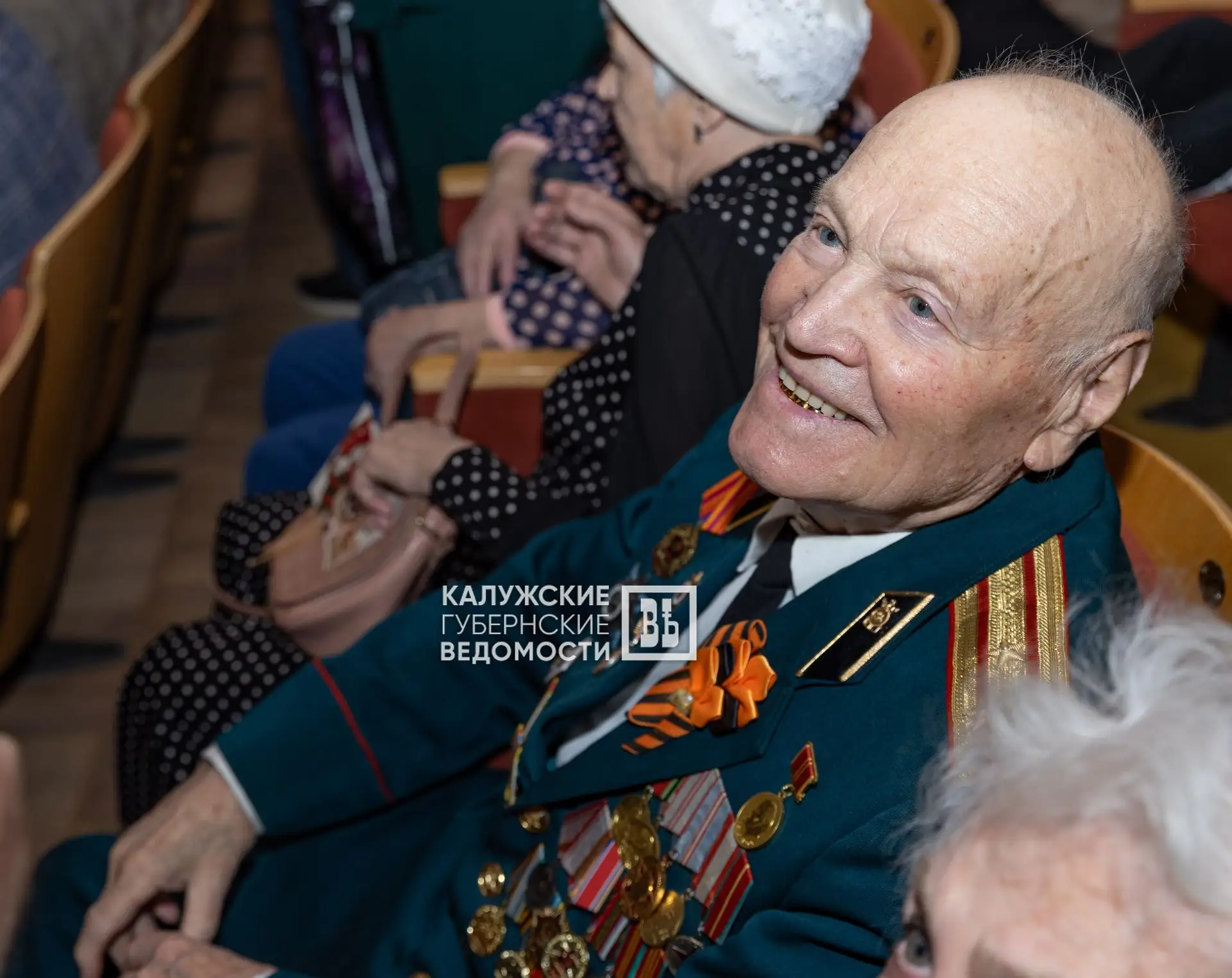 🫡 В Калуге состоялся концерт, приуроченный к празднованию Дня Победы  Этот день калужане встретили п