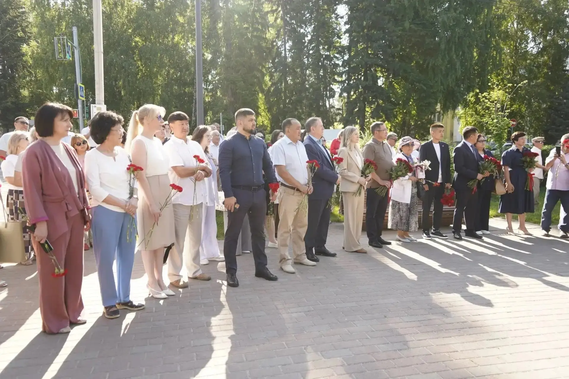 Сегодня день рождения первого Главы Республики Алтай Валерия Ивановича Чаптынова.
 
По традиции депу