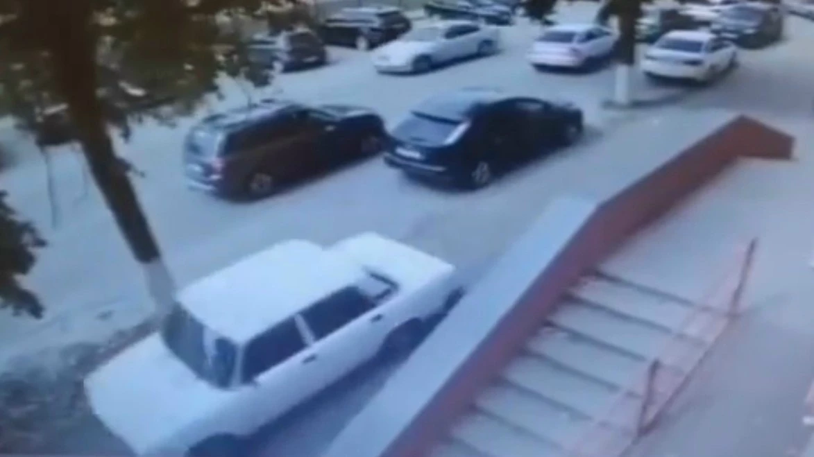 В Жуковке водителя наказали за езду по тротуару