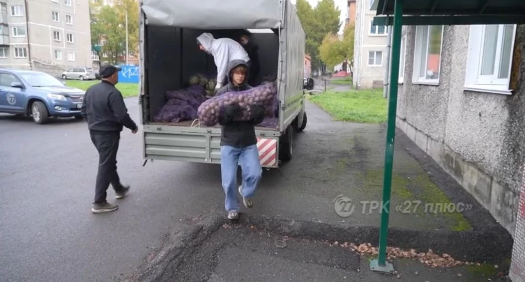 В Прокопьевске развозят овощные наборы