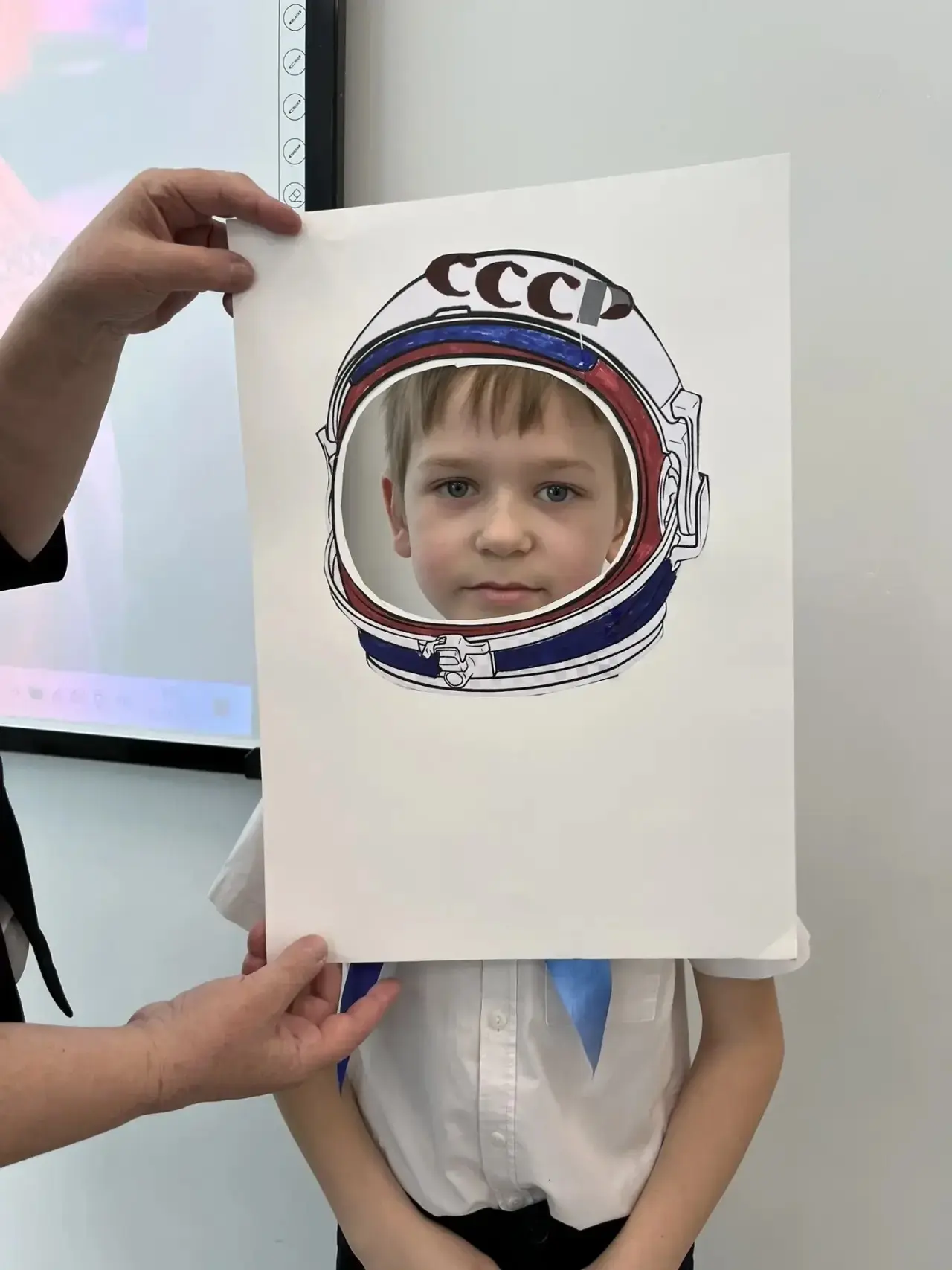 Мы не просто празднуем дату — мы мечтаем! 💫 Кто знает, возможно, именно сейчас в наших классах сидят