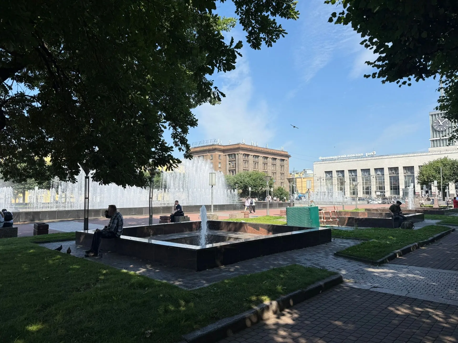 Фотомарафон «Лето - в кадре!» 

Выставка достижений Калининского района 🤍💙❤

Своими кадрами делитс