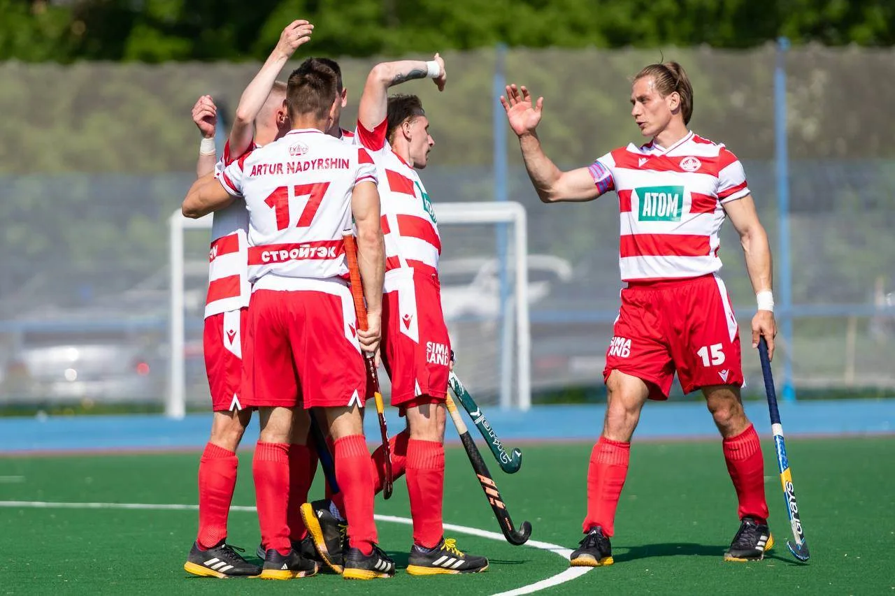 🏑 Впервые с 2002 года команда «Динамо-Строитель» вышла в финал Суперлиги!
