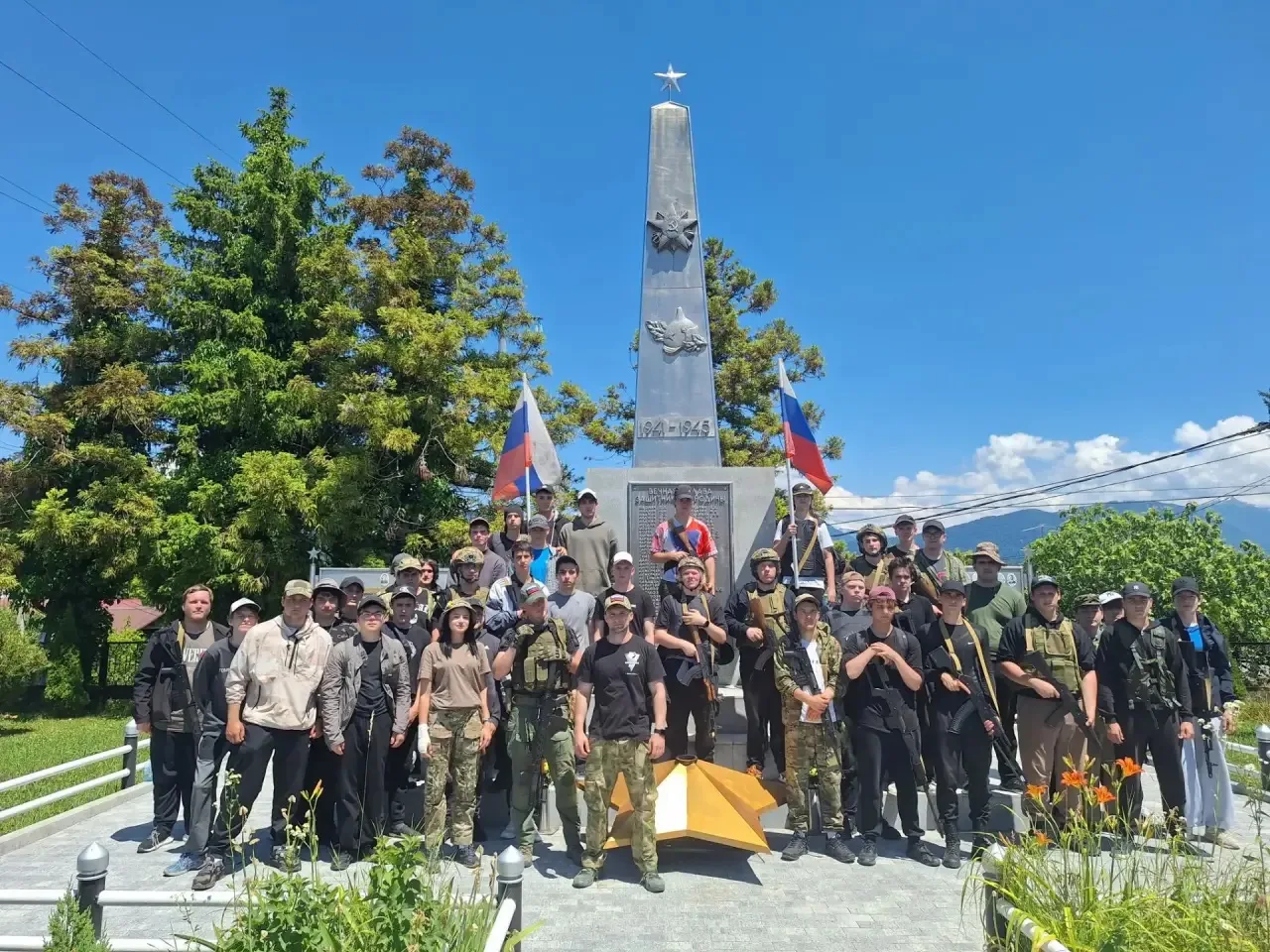 🇷🇺 В селе Красная Воля продолжаются пятидневные военно-полевые сборы для студентов «Сочинского тор