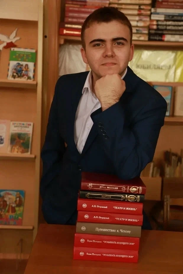 97 баллов по истории у выпускника школы № 1✨

Поздравляем выпускника школы №1 Корнея Валиева с блест