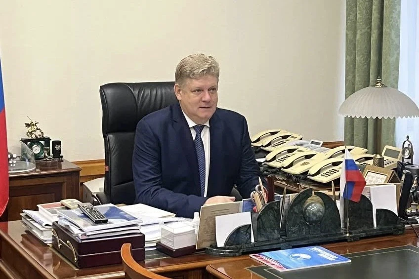 Полномочный представитель Анатолий Серышев провёл совещание по вопросам подготовки и пр...