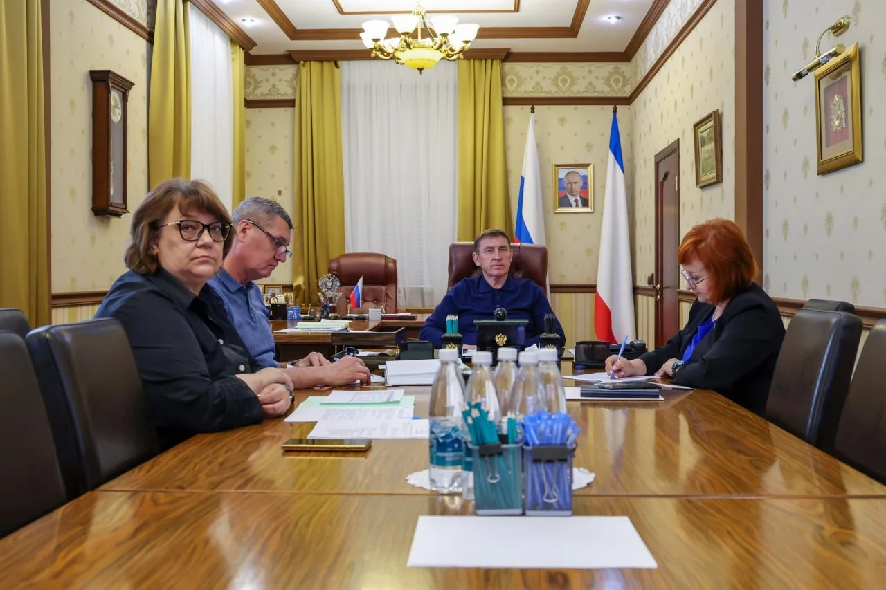 ✅ В Крыму в этом году отремонтируют 55 участков дорог, 7 мостов и 6 детских садов  Ход работ на пост