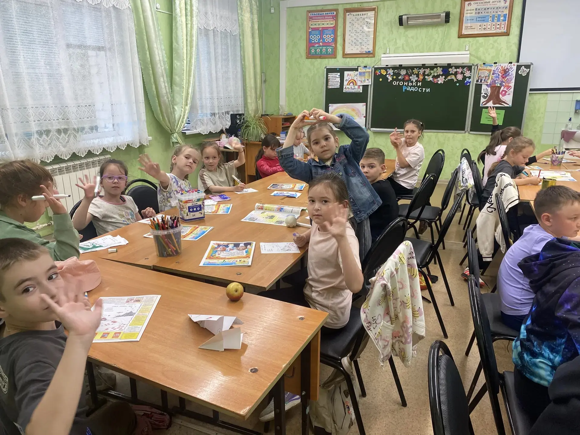 🎉 Юные журналисты в лагере «Солнышко»!Ребята 2 отряда сделали первые шаги в большой журналистике! 2
