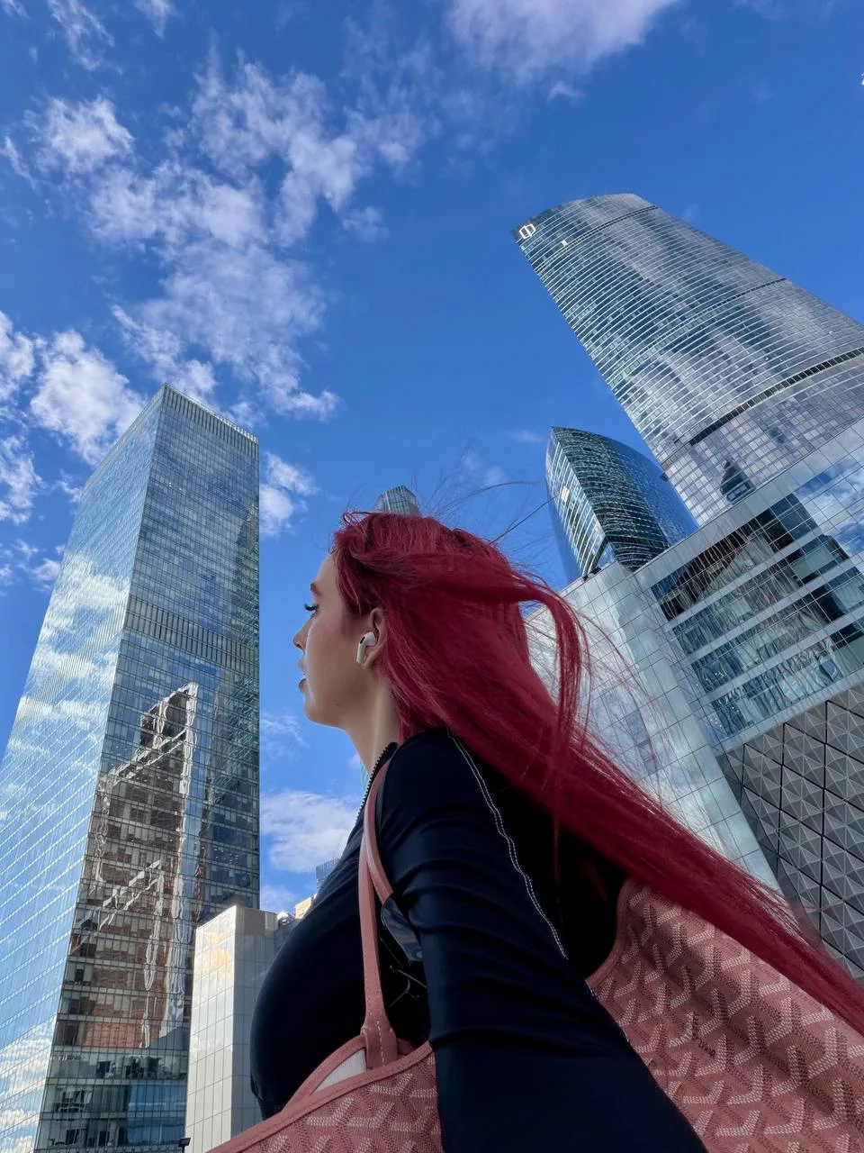Хочется улететь…куда летим?) ✈️🌹
