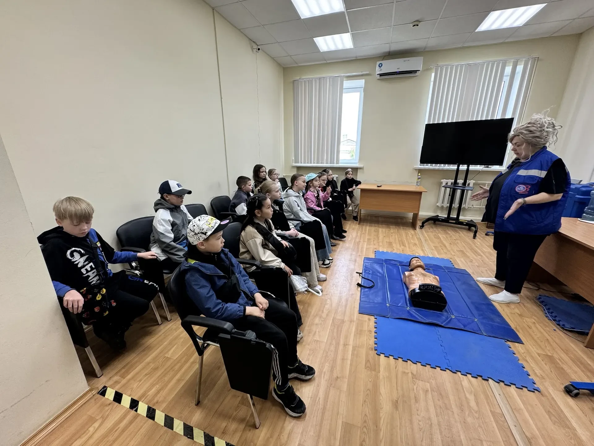 🚨 Приключения третьеклассников в мире скорой помощи 🚨  Что может быть увлекательнее, чем заглянуть «