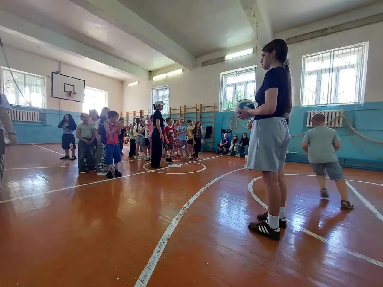 Спортивные соревнования в детском лагере — это мощный инструмент для укрепления здоровь...
