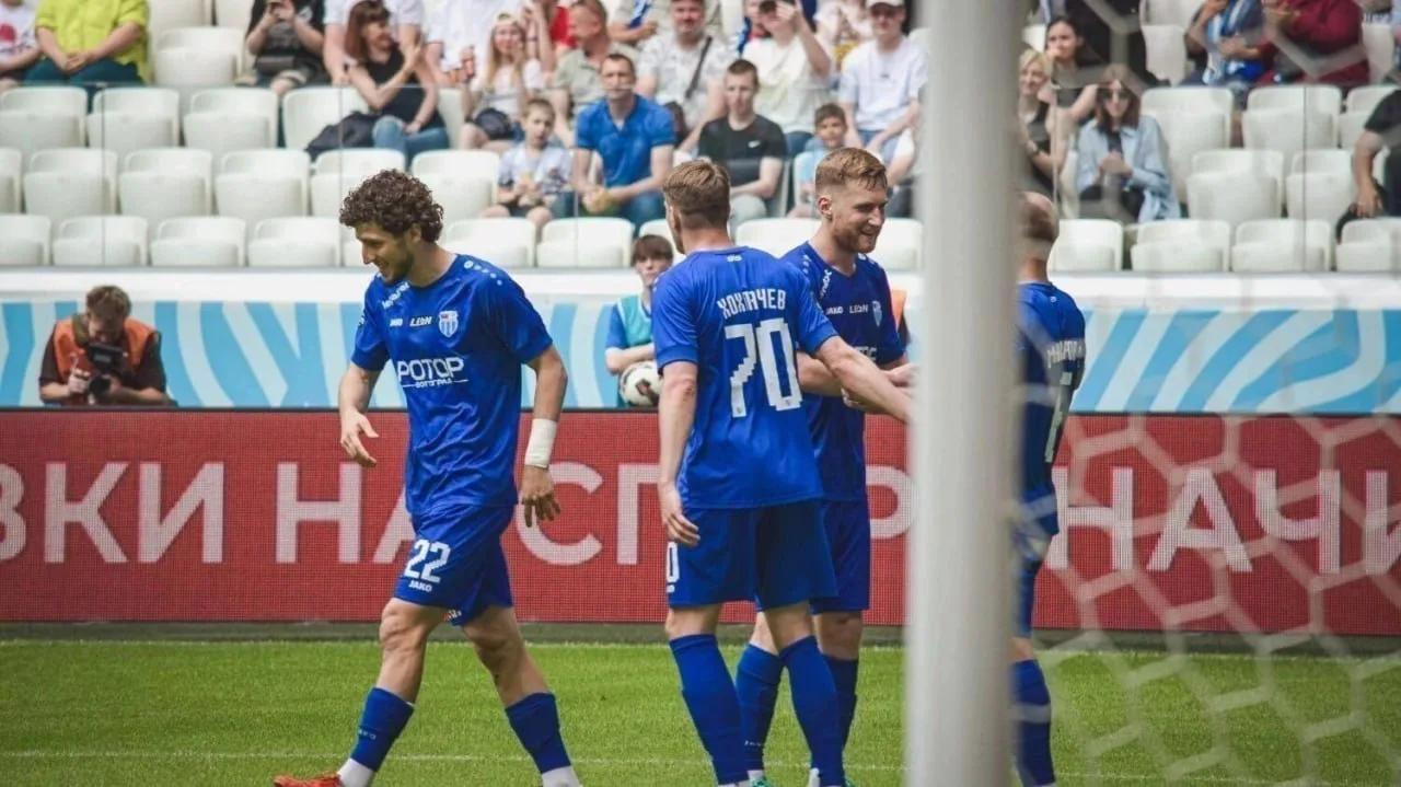 ⚽️«Ротор» начал подготовку к новому сезону

С 15 июня команда вышла из отпуска. После углублённого м