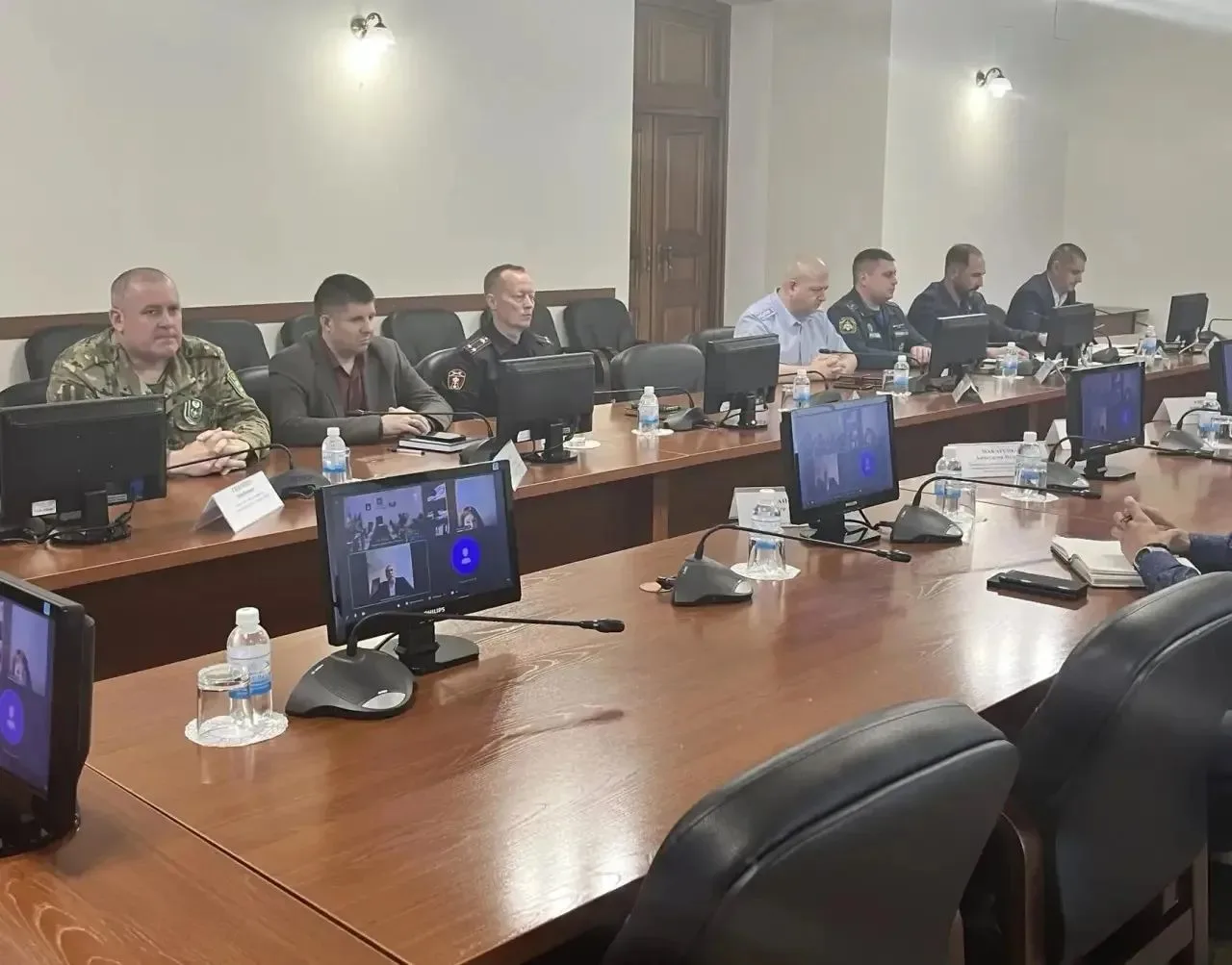 Петр Вагин в режиме ВКС провёл оперативное совещание со всеми ведомствами по вопросу об...