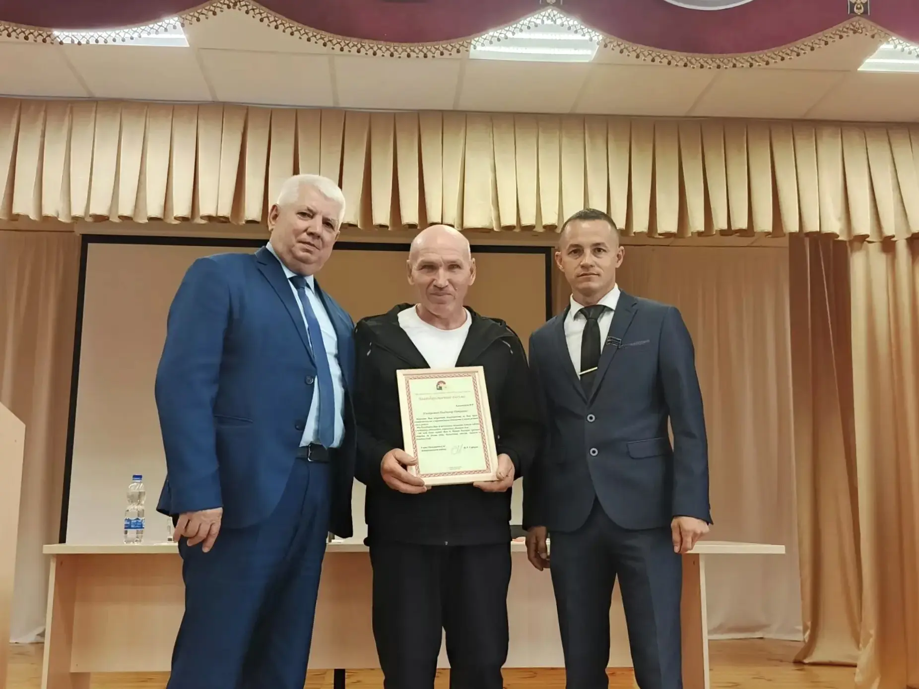 Первые сертификаты лауреатов Электронной доски почета Татарстана вручили в нашем районе...