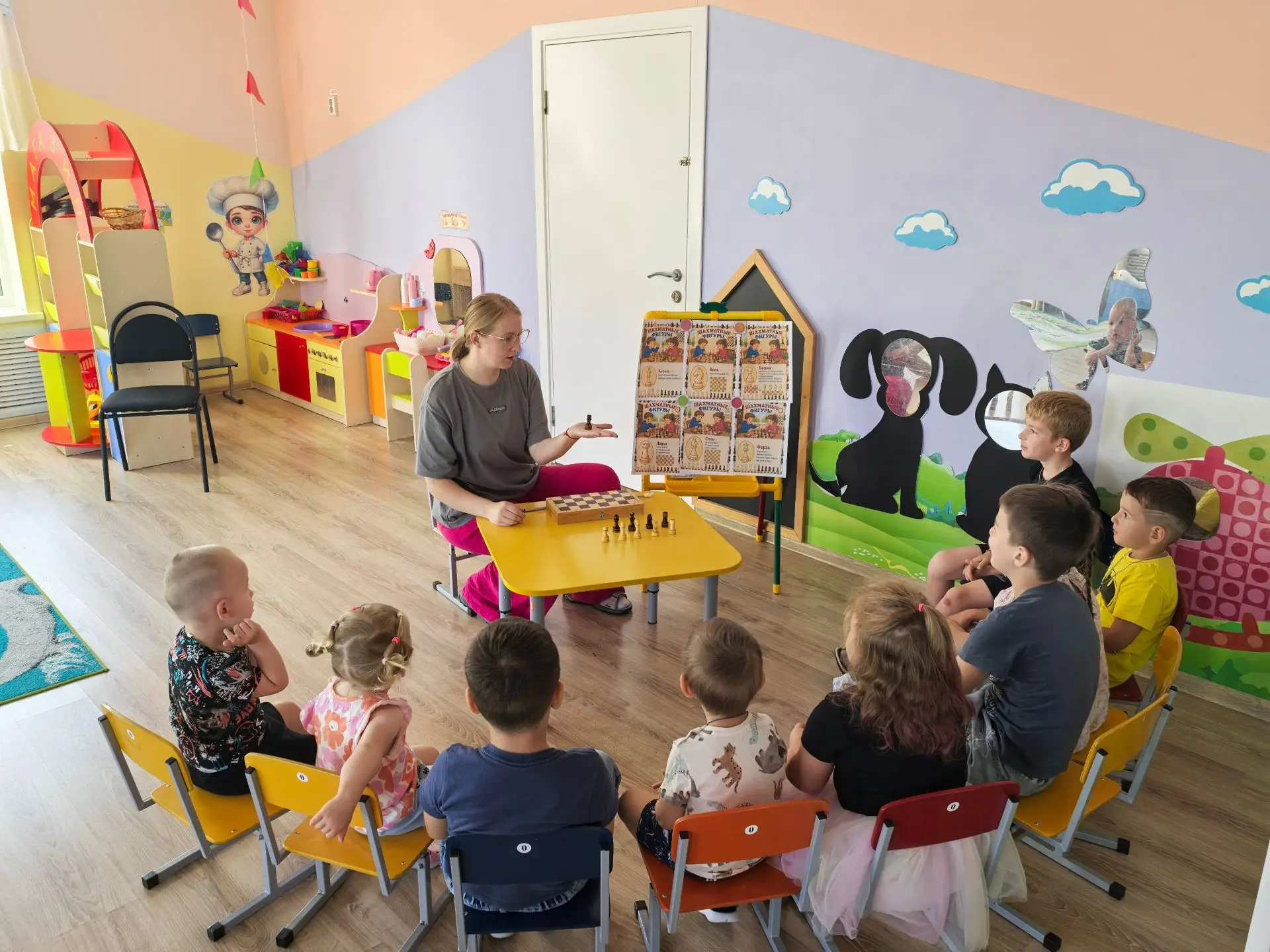 Сегодня воспитанники дошкольной группы погрузились в мир черно-белых клеток. В детском саду прошло т