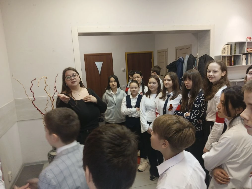 🎖️📖Память сердца: урок мужества в городской библиотеке  Приближается День Победы , и потому мы все ч