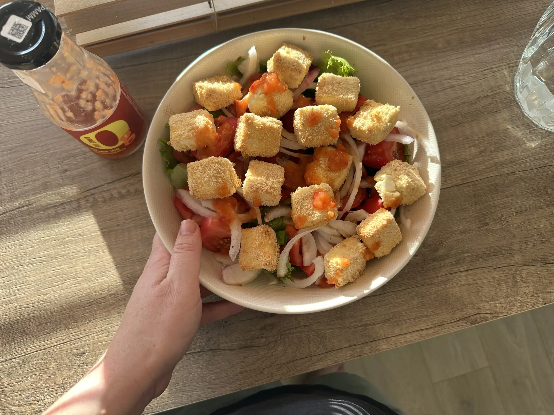 Продолжаем тему белковой феты 🧀 Салат собирается из простых ингредиентов, которые легко менять под 