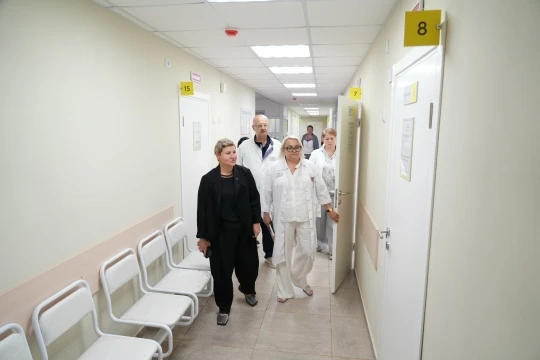 Глава Сергиево-Посадского округа Оксана Ероханова посетила с рабочим визитом поликлинику №2 ЦМСЧ №94