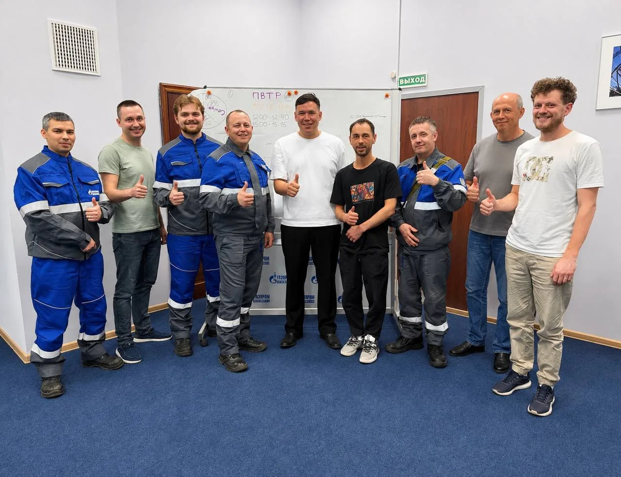 Безопасность начинается с каждого 🤝

На Сургутском заводе по стабилизации конденсата продолжаются к
